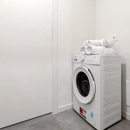 Apartment Stile Urbano E Comfort Moderno In Albani *