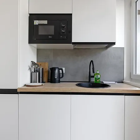 Apartment Stile Urbano E Comfort Moderno In Albani *